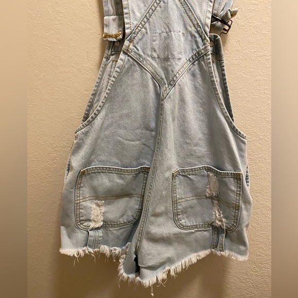 Carmar distressed light blue short overalls. - Picture 7 of 9